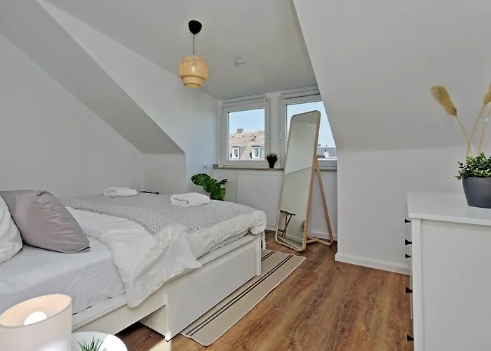 \'Traveller Lodge\' Grosszuegiges Apartment - 3 Bedroom 10Min To Hbf, Full Kitchen, Homeoffice, Netflix, Wifi