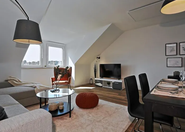 \'Traveller Lodge\' Grosszuegiges Apartment - 3 Bedroom 10Min To Hbf, Full Kitchen, Homeoffice, Netflix, Wifi