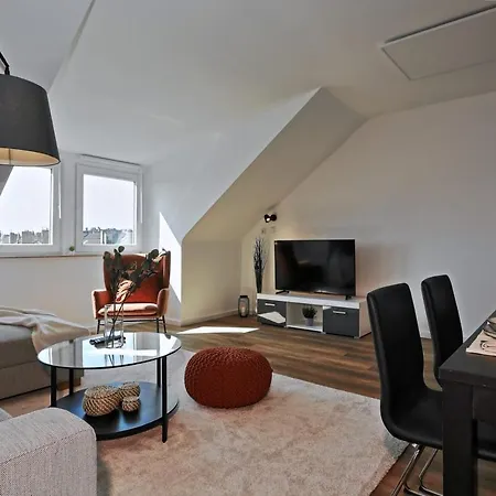 'Traveller Lodge' Grosszuegiges Apartment - 3 Bedroom 10Min To Hbf, Full Kitchen, Homeoffice, Netflix, Wifi Dusseldorf Exterior photo
